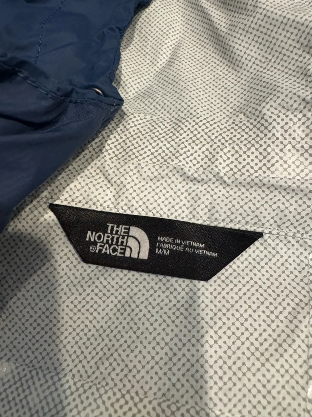 The North Face Men’s Venture 2 Hooded Rain Jacket (includes private logo) - Picture 7 of 8